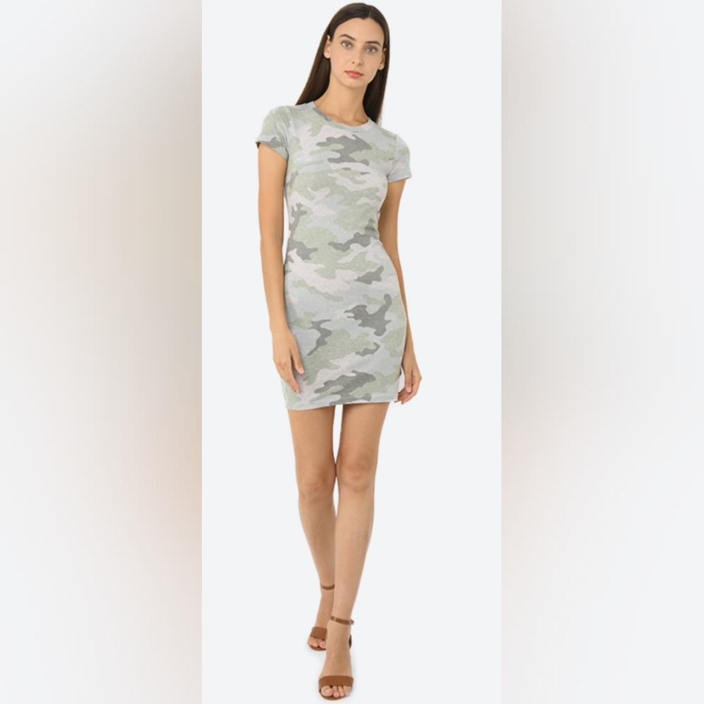 Aero seriously soft medium t shirt bodycon camo military mini knit dress